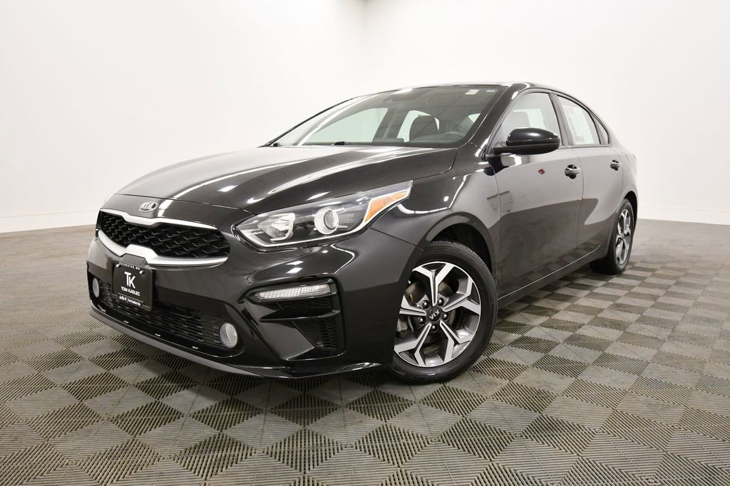 Certified 2019 Kia Forte LXS image 2