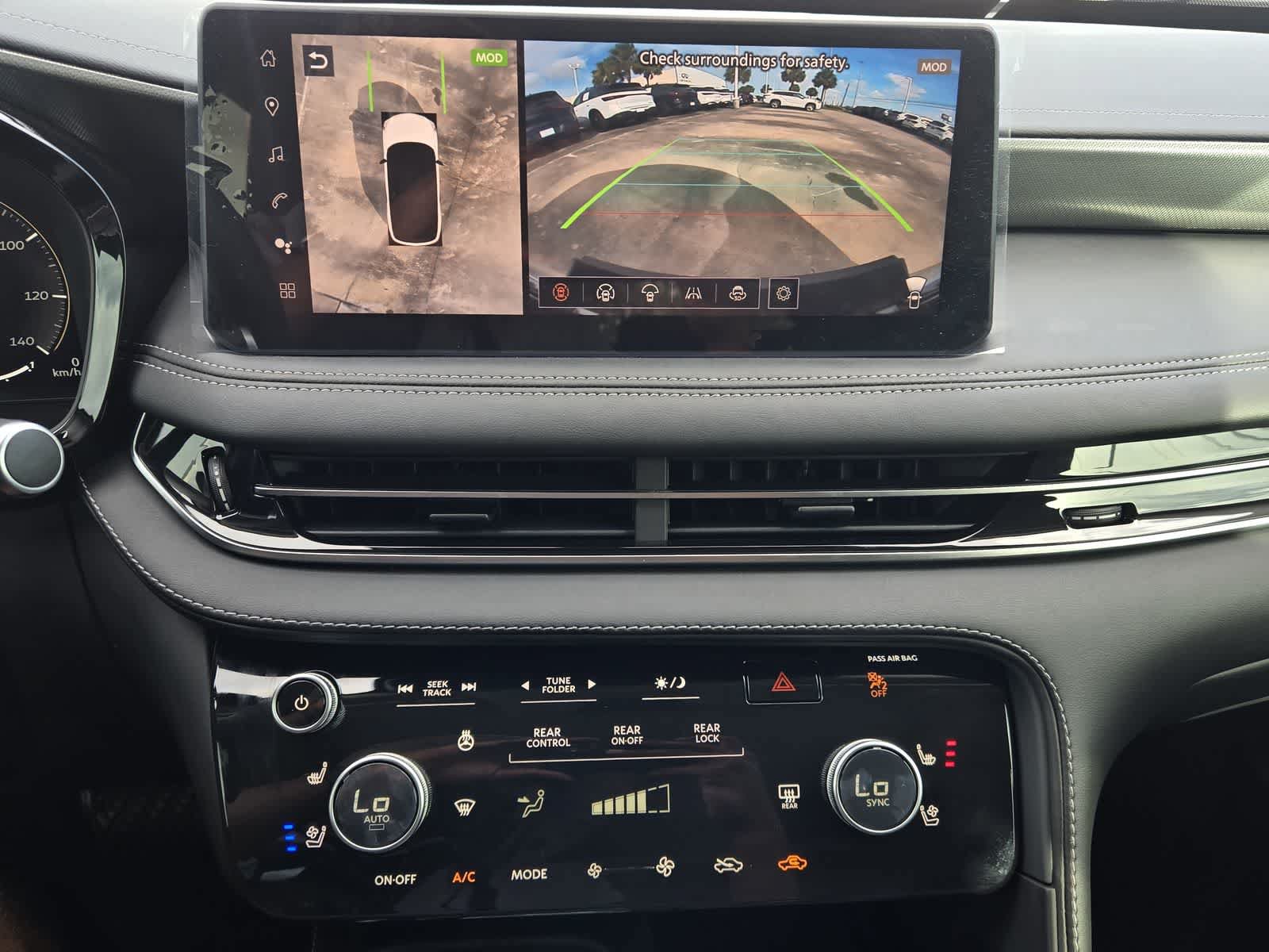 Certified 2026 INFINITI QX60 Luxe w/ Cargo Package FWD image 16