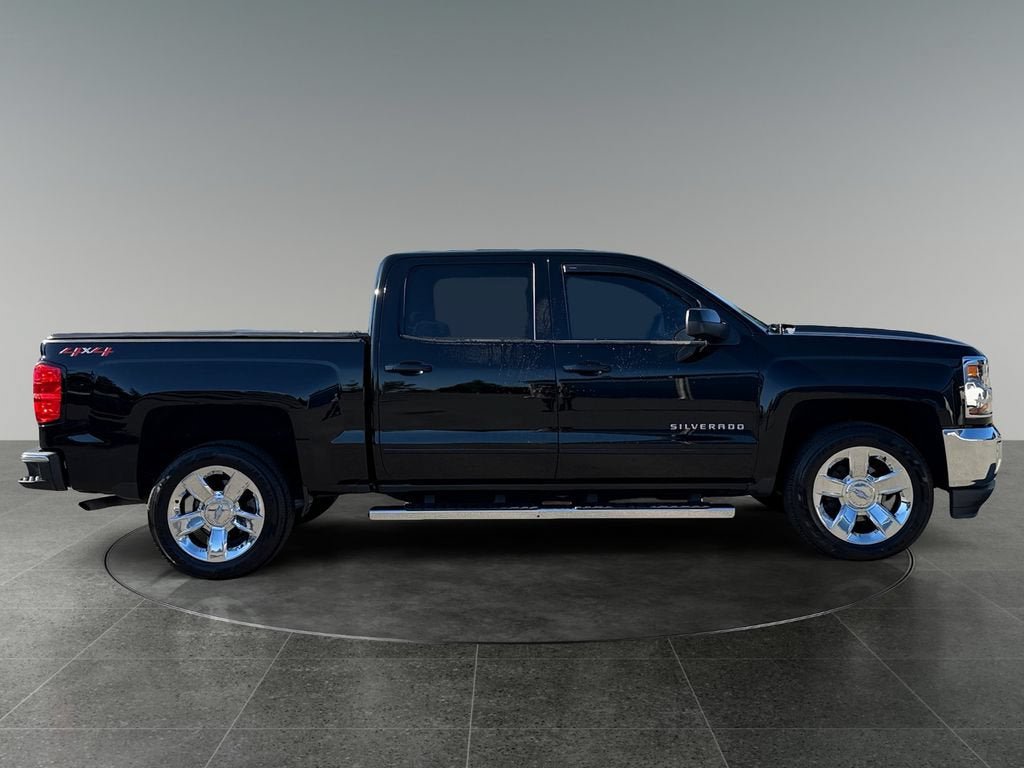 Used 2018 Chevrolet Silverado 1500 LT w/ LT Eassist Package AWD/4WD image 10