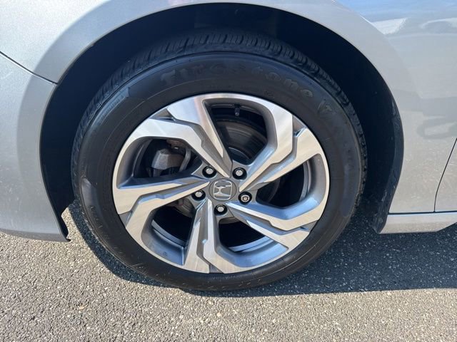 Used 2018 Honda Accord EX image 11
