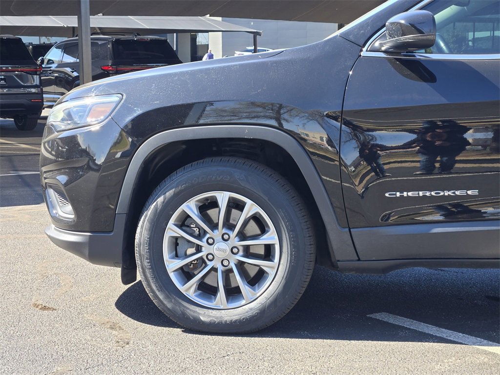 Used 2020 Jeep Cherokee Latitude Plus w/ Comfort/Convenience Group image 8