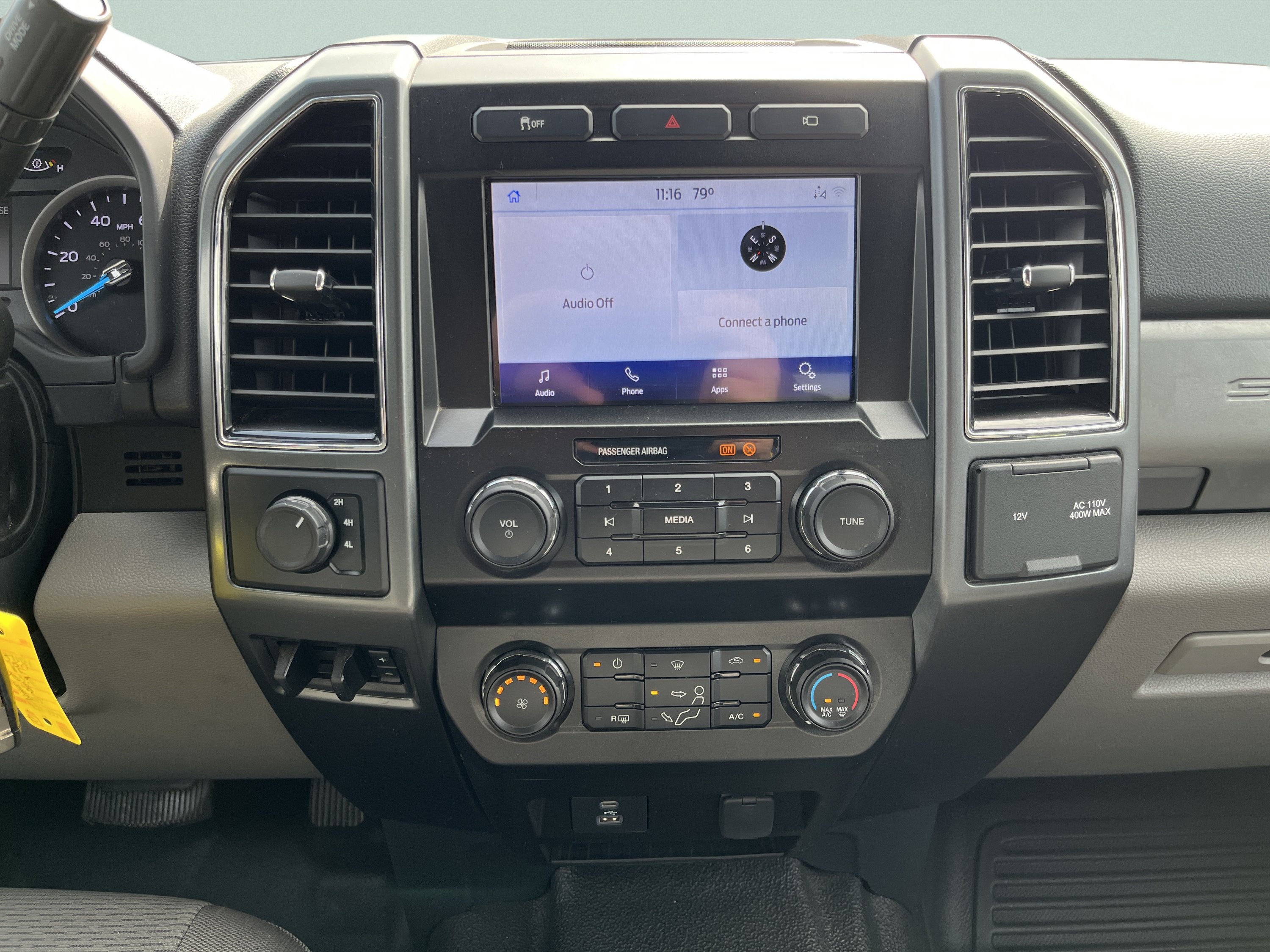 Used 2022 Ford F250 XLT w/ Camper Package AWD/4WD image 23