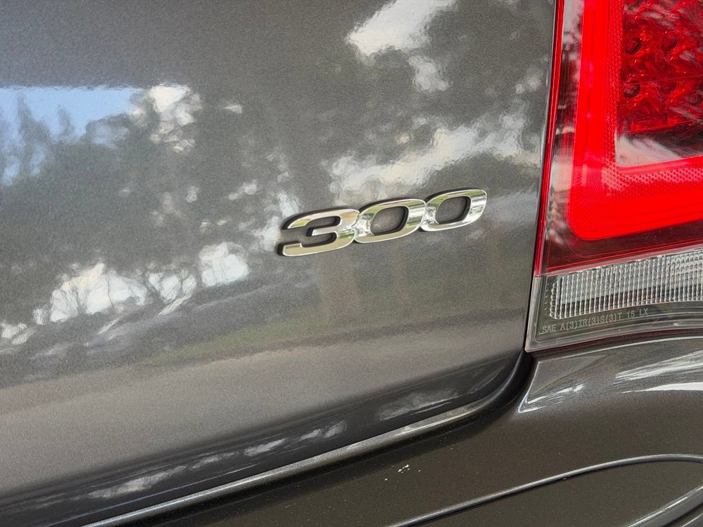 Used 2019 Chrysler 300 Touring w/ Sport Appearance Package RWD image 18