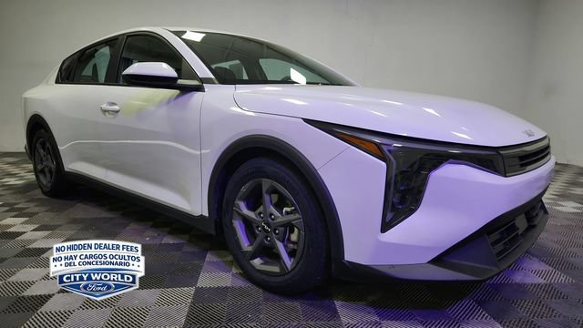 Used 2025 Kia K4 FWD image 2
