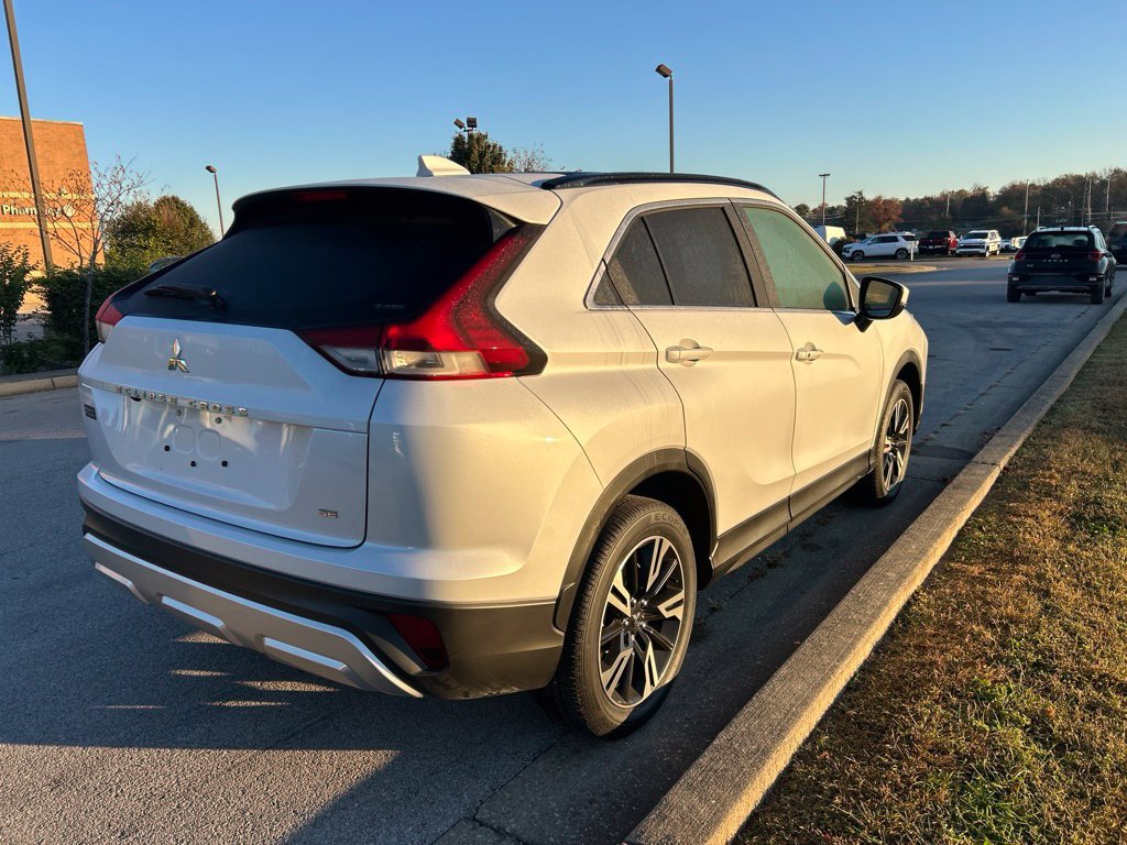 Used 2025 Mitsubishi Eclipse Cross SE AWD/4WD image 3