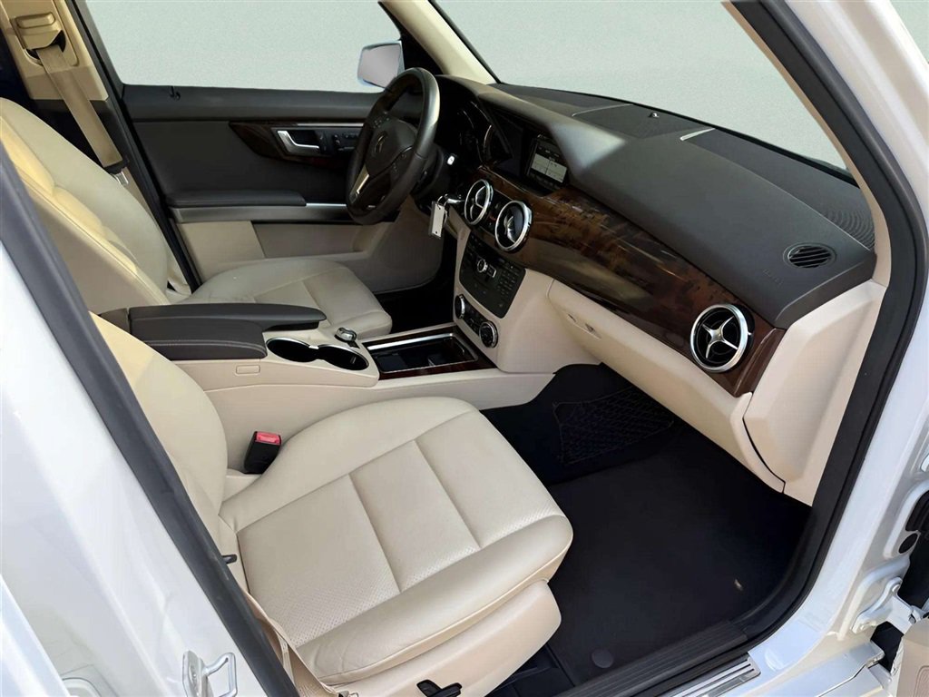 Used 2015 Mercedes-Benz GLK 350 2WD image 14