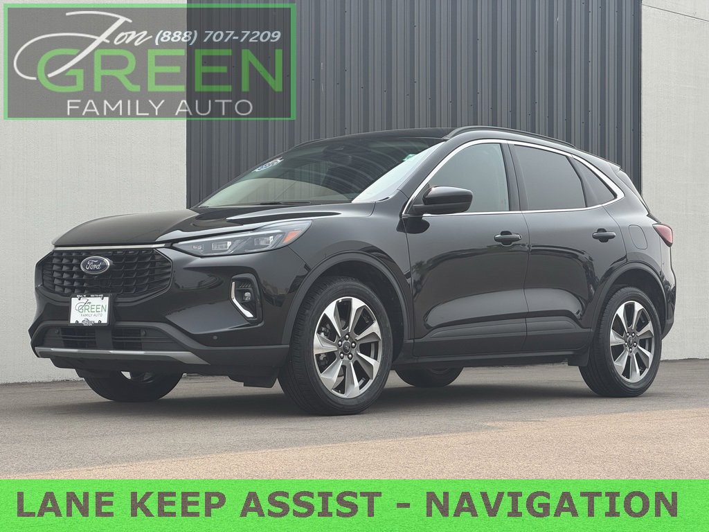 Used 2023 Ford Escape Platinum image 1