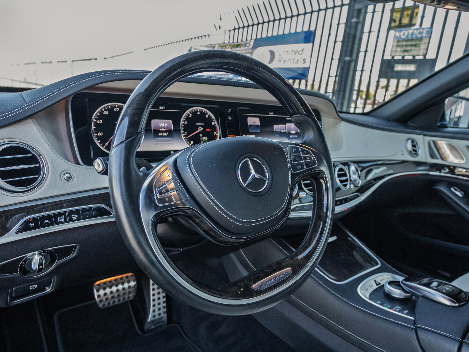 Used 2015 Mercedes-Benz S 550 Sedan image 11