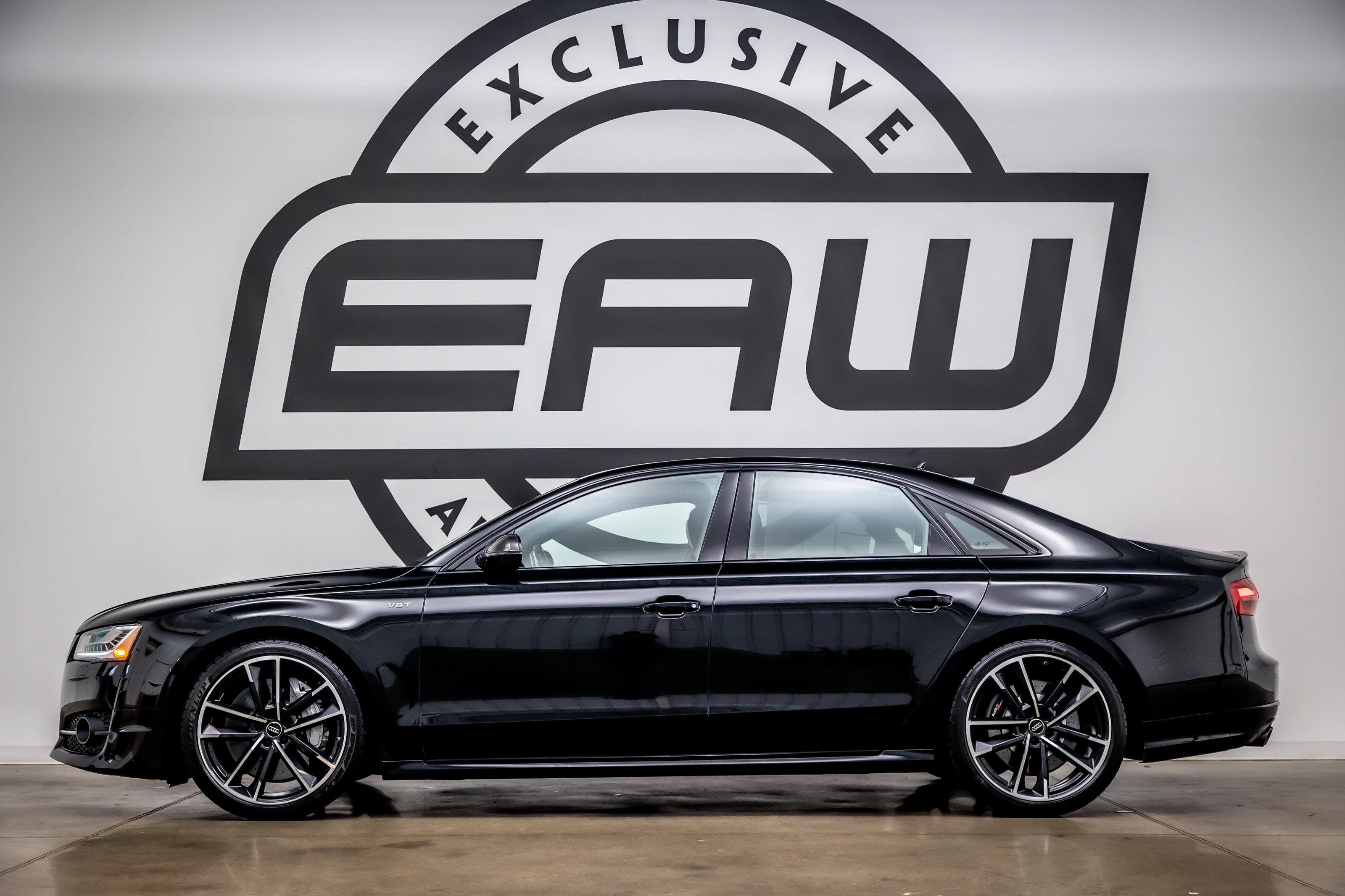 Used 2017 Audi S8 Plus AWD/4WD image 6