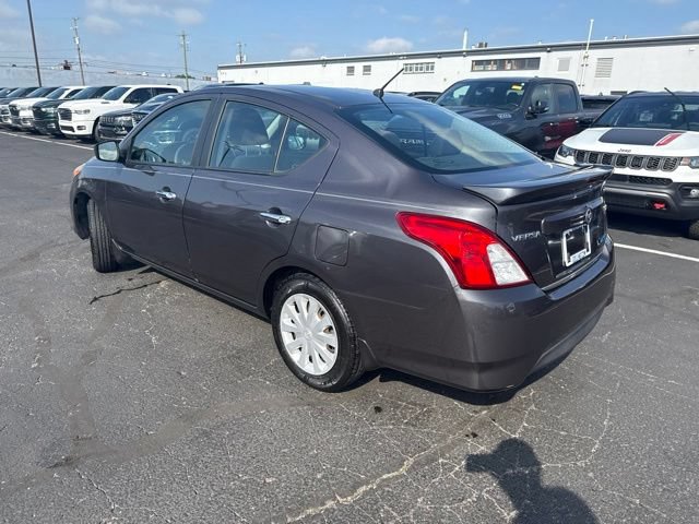 Used 2015 Nissan Versa SV FWD image 6