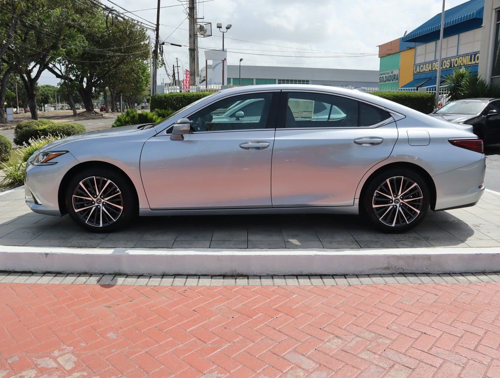 Used 2025 Lexus ES 350 w/ Premium Package image 8