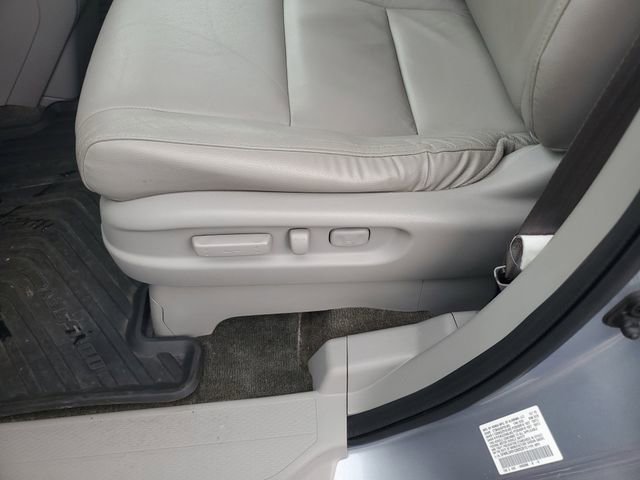 Used 2016 Honda Odyssey Touring Elite image 18