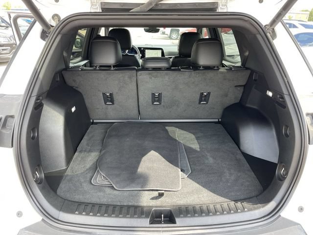 Used 2025 Chevrolet Equinox LT w/ Convenience Package II FWD image 23