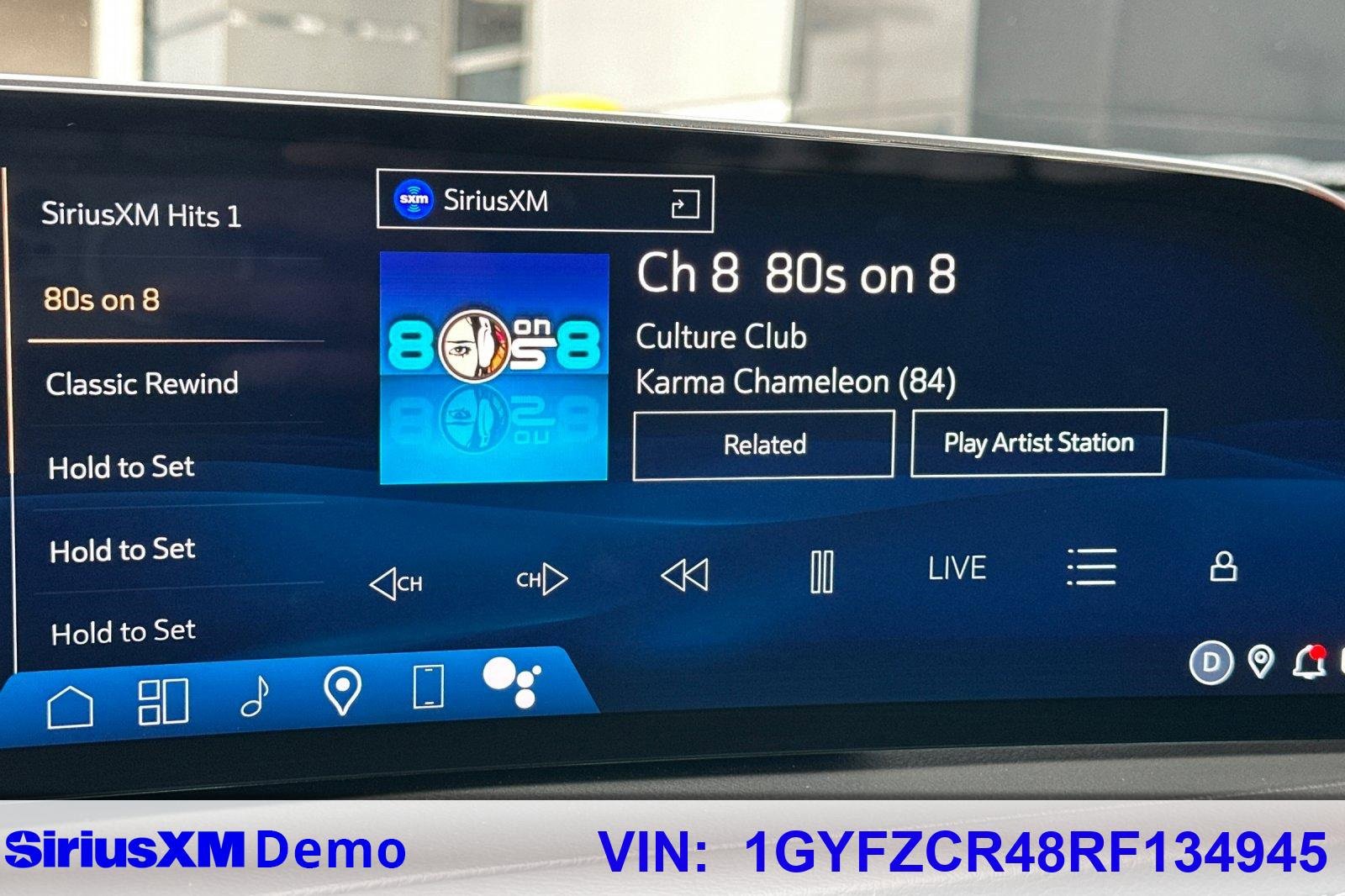 Used 2024 Cadillac XT4 Premium Luxury image 39