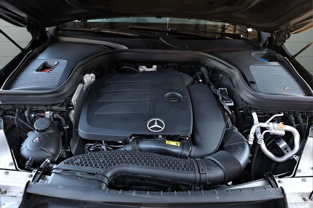 Used 2022 Mercedes-Benz GLC 300 4MATIC Coupe image 72