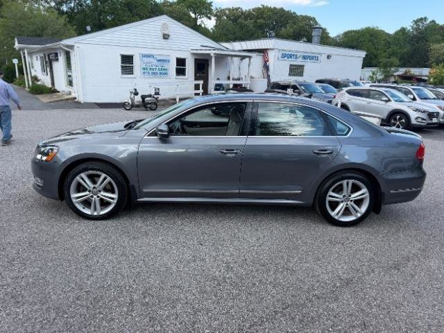 Used 2012 Volkswagen Passat TDI SEL Premium FWD image 2