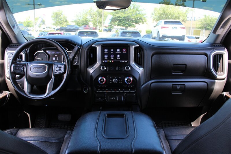 Used 2020 GMC Sierra 2500 Denali w/ Denali Ultimate Package AWD/4WD image 22