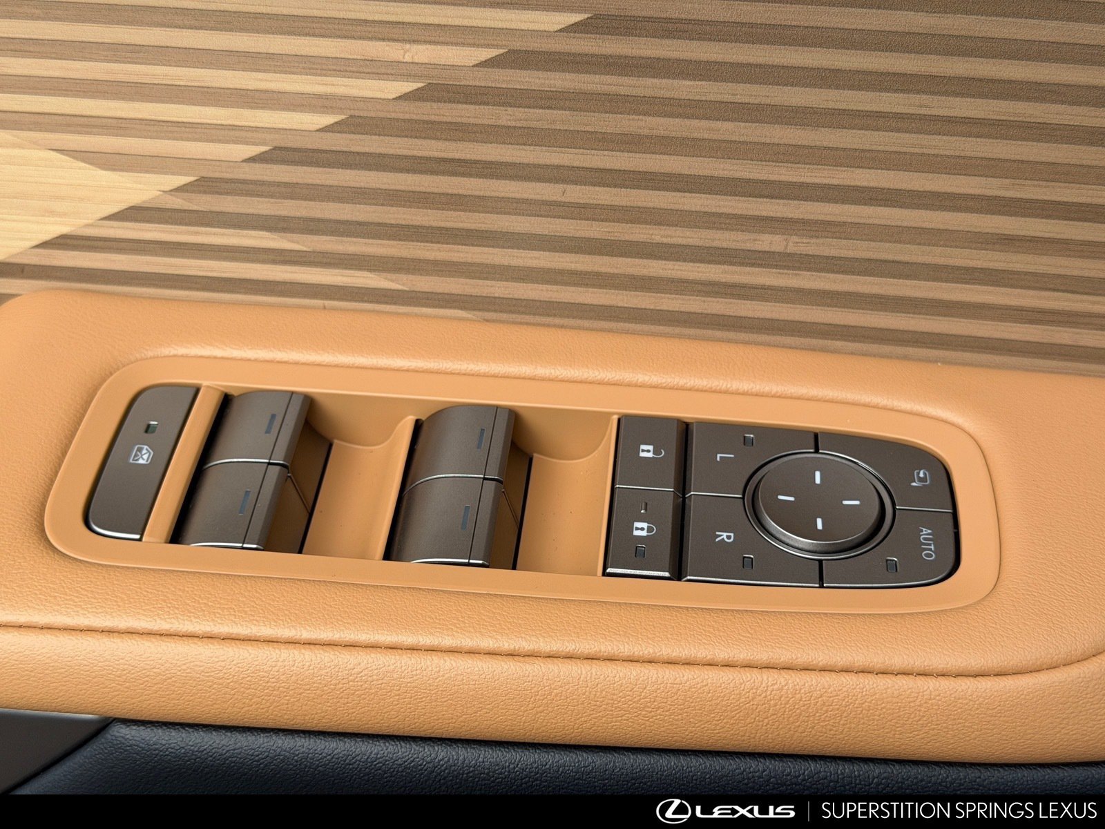 New 2026 Lexus ES 350e w/ Cold Area Package FWD image 16