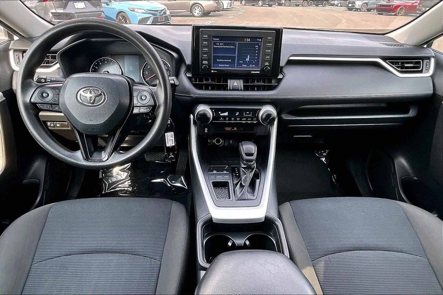 Used 2021 Toyota RAV4 LE FWD image 14