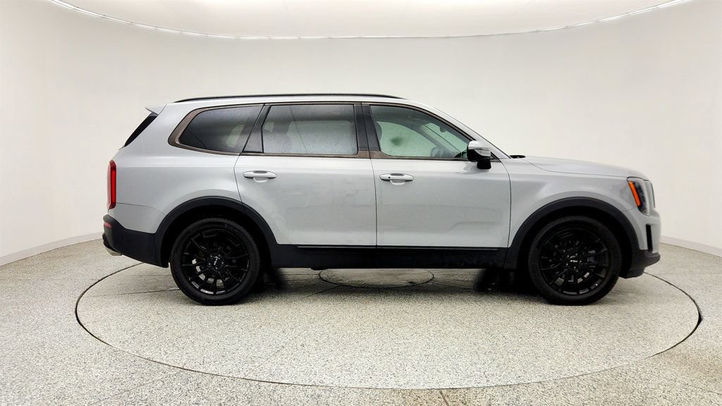 Used 2022 Kia Telluride SX w/ SX Prestige Package AWD/4WD image 4