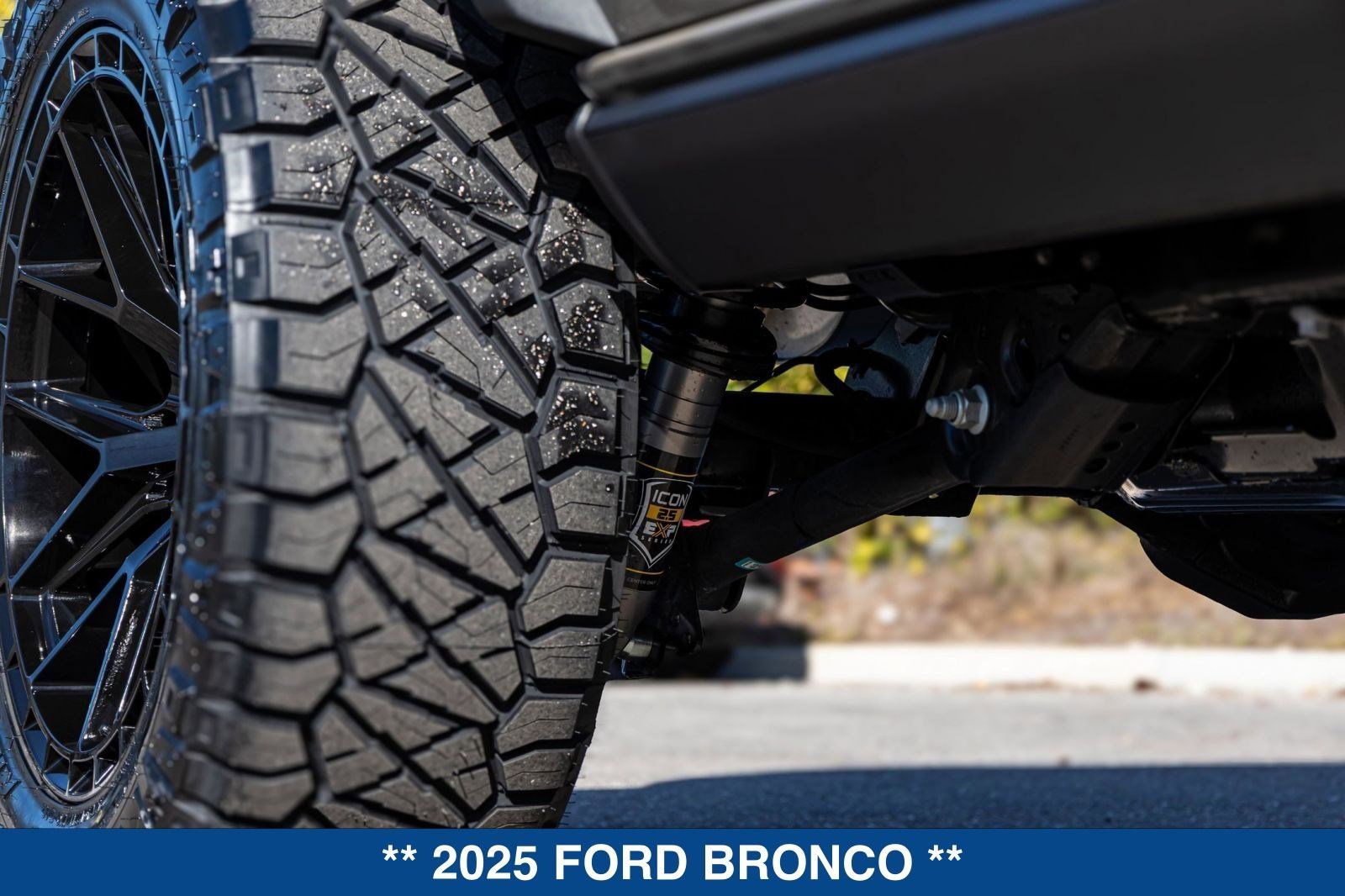 Used 2025 Ford Bronco Badlands AWD/4WD image 26