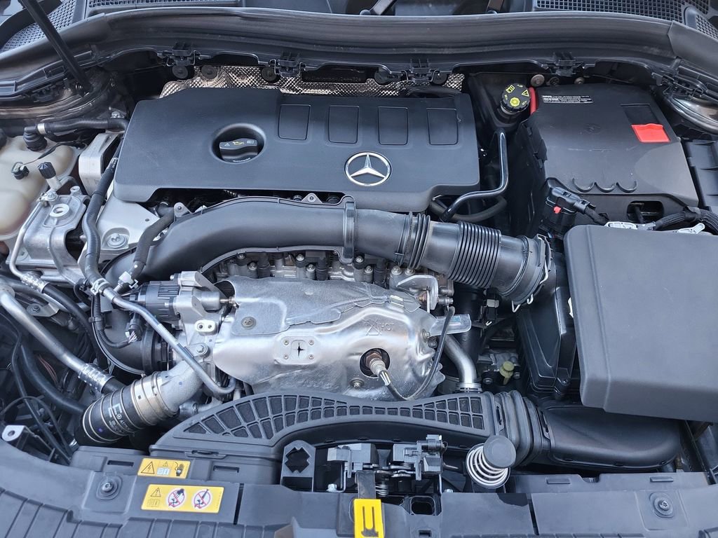 Certified 2021 Mercedes-Benz GLA 250 4MATIC image 28