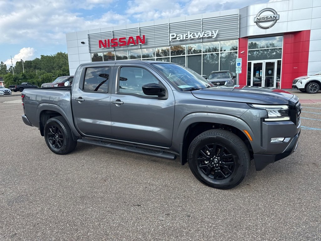 Used 2023 Nissan Frontier SV w/ Midnight Edition Package image 2