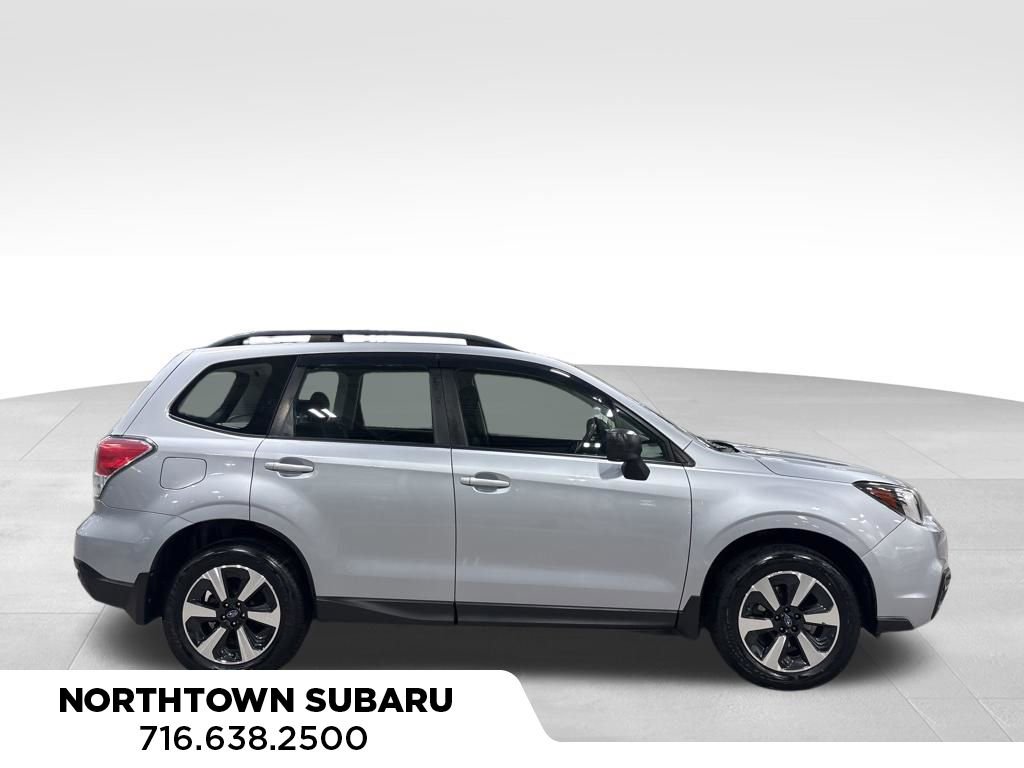 Used 2017 Subaru Forester 2.5i w/ Alloy Wheel Package image 2