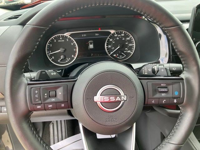 Used 2025 Nissan Pathfinder SL AWD/4WD image 15