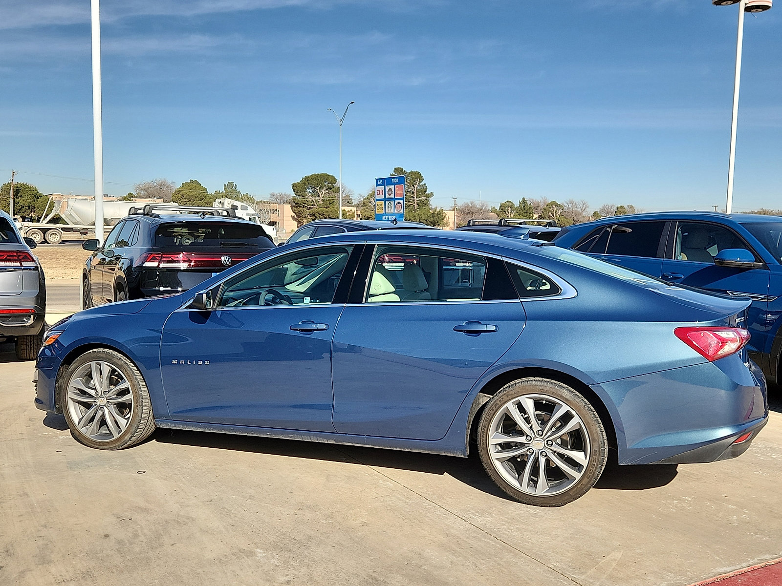 Used 2024 Chevrolet Malibu LT image 4
