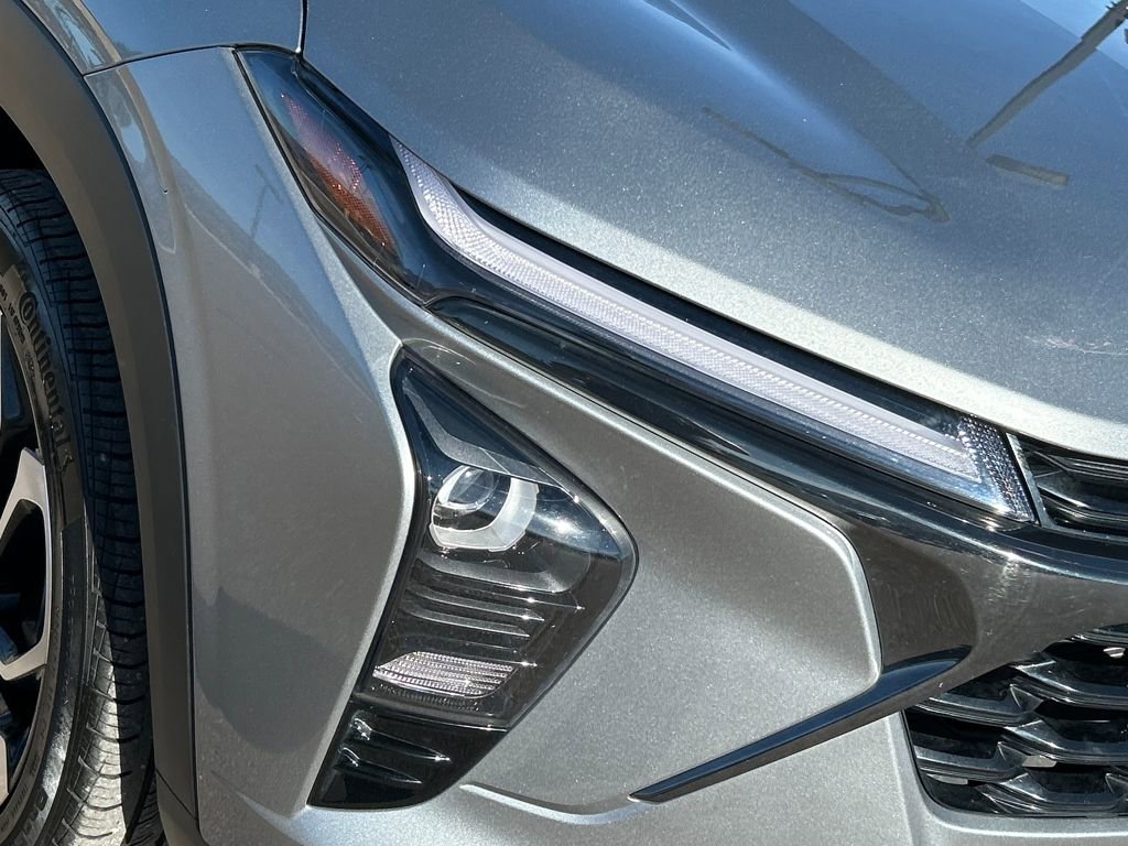 Used 2024 Chevrolet Trax RS w/ Driver Confidence Package image 26