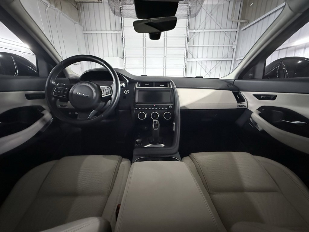 Used 2020 Jaguar E-PACE SE image 44