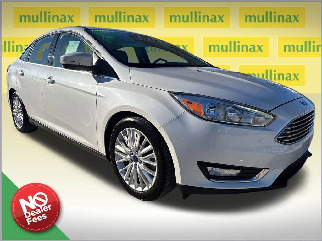 Used 2015 Ford Focus Titanium image 1