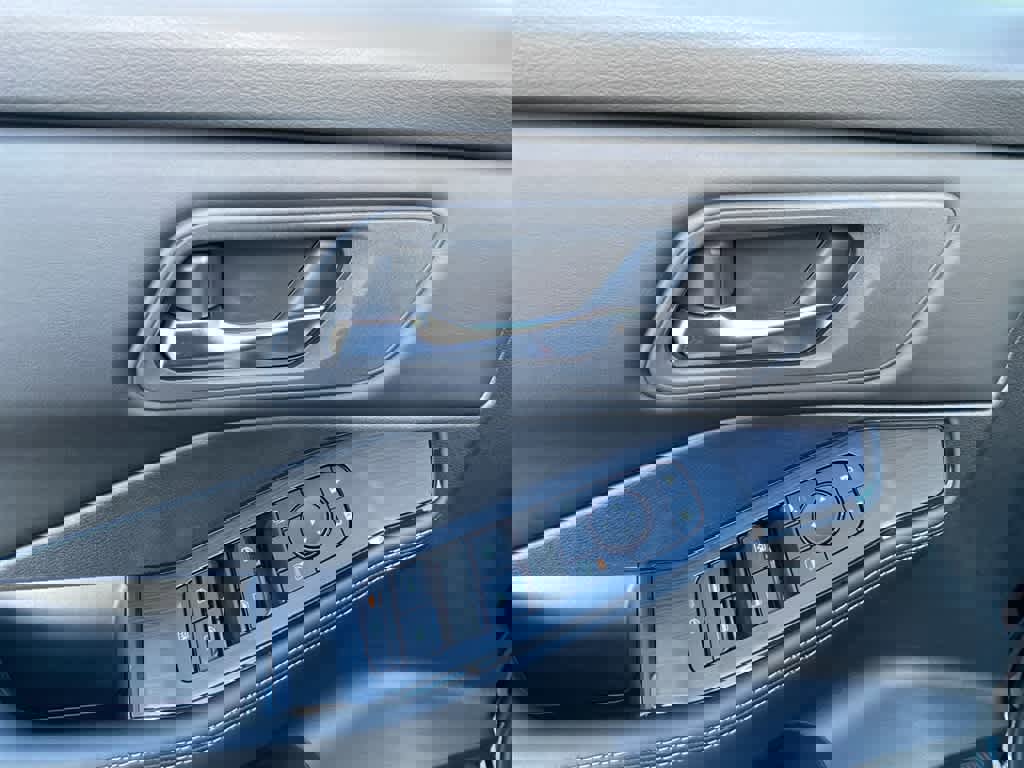 New 2026 Nissan Rogue SV image 10