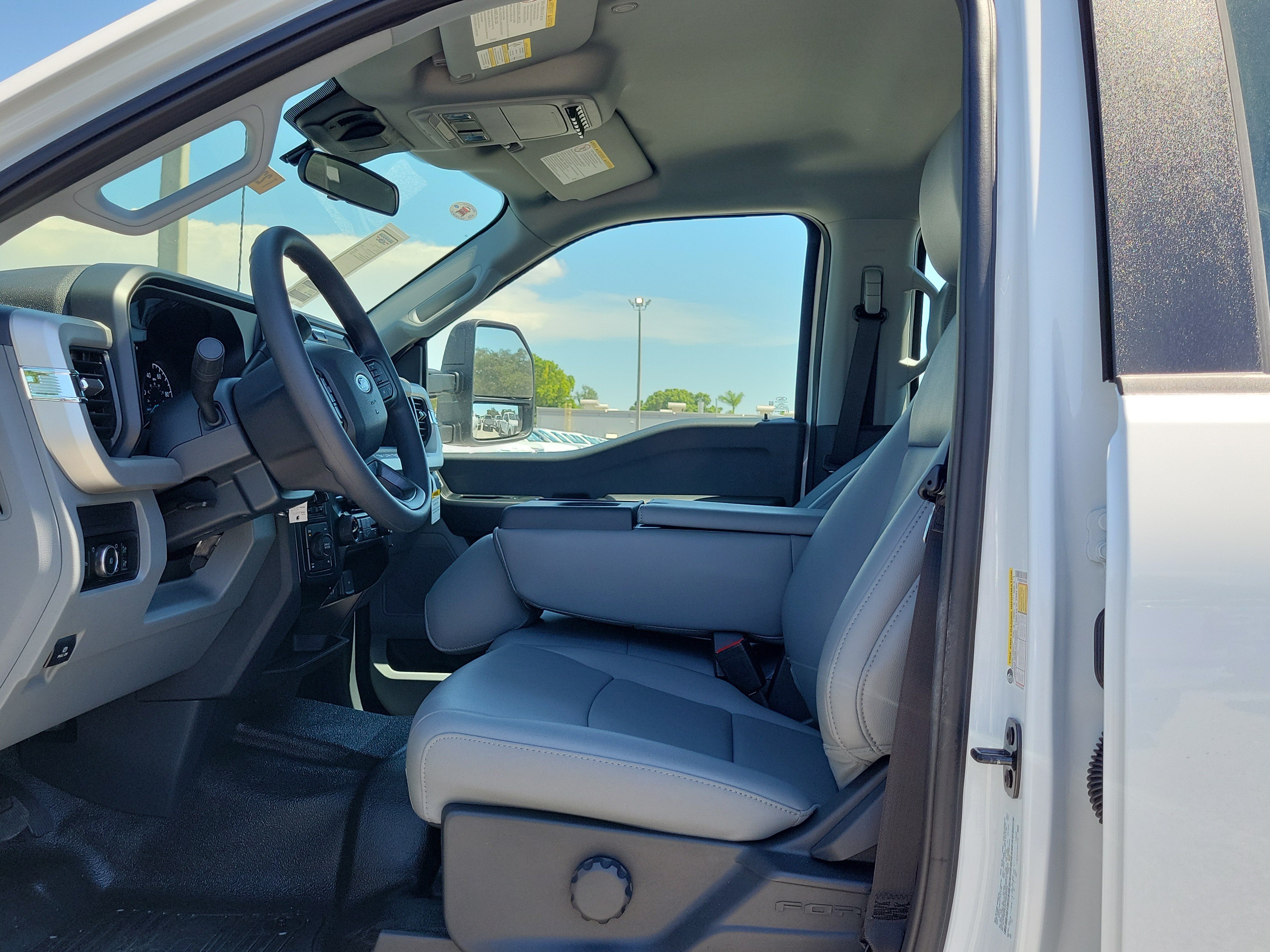 New 2026 Ford F250 XL w/ XL Off-Road Package AWD/4WD image 16