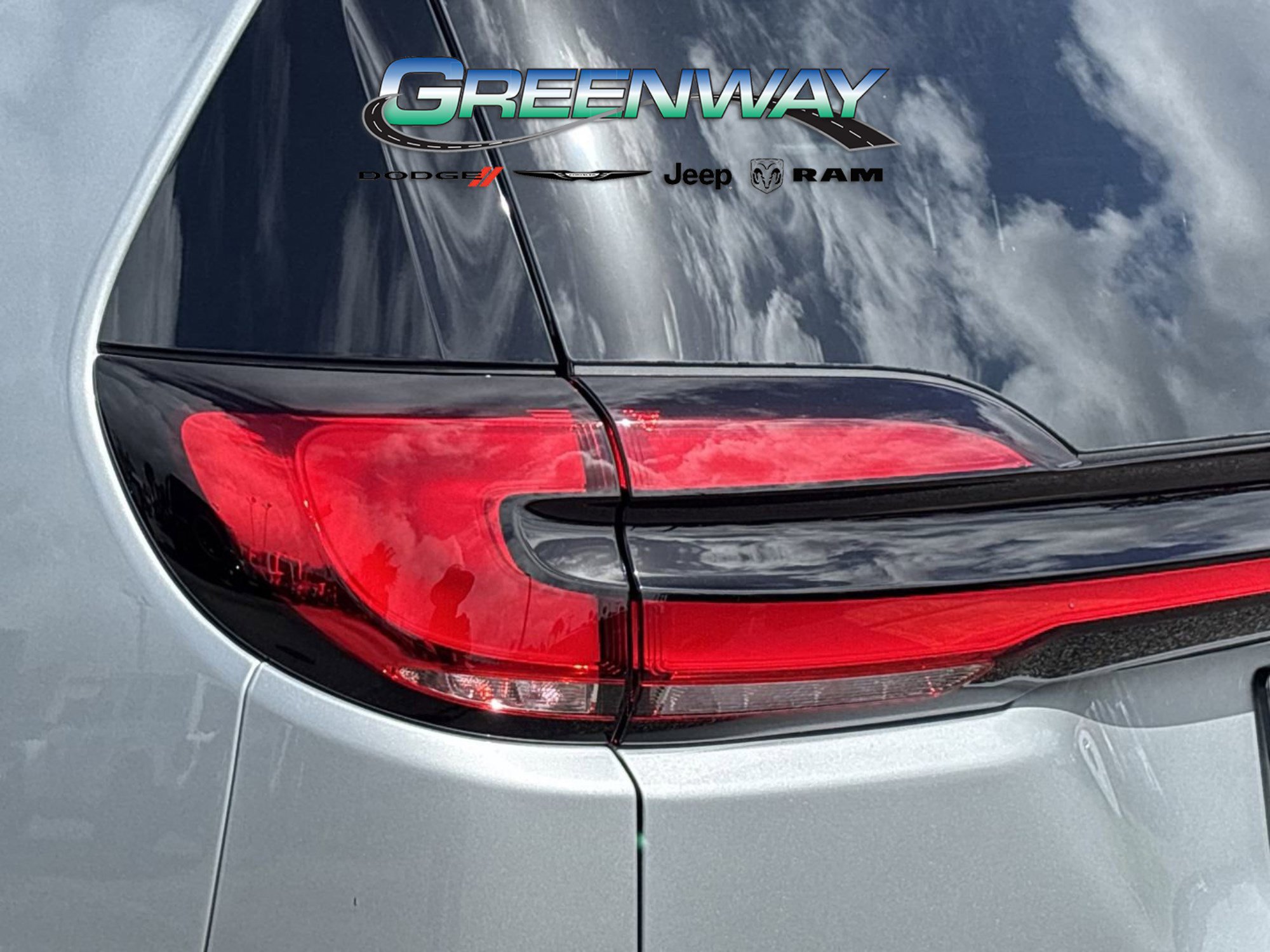 New 2026 Chrysler Pacifica Select w/ S Appearance Package image 7