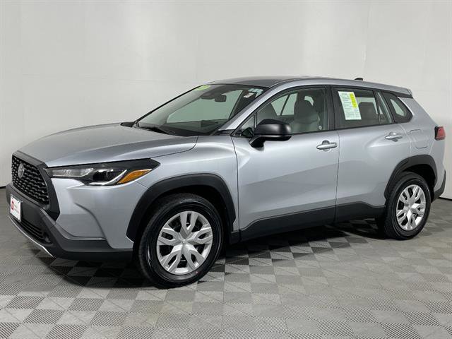 Used 2023 Toyota Corolla Cross L image 3