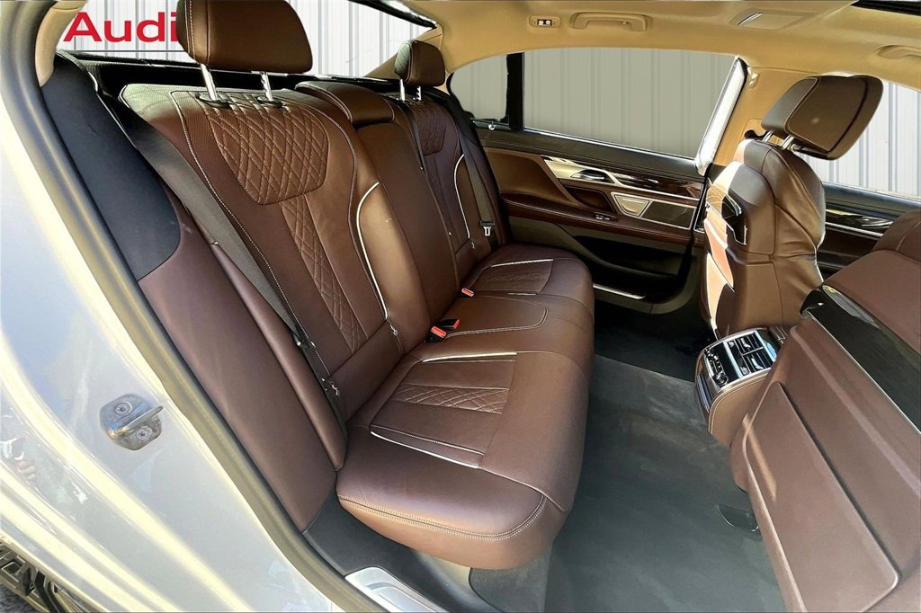 Used 2022 BMW 750i xDrive 750i xDrive w/ Executive Package image 25