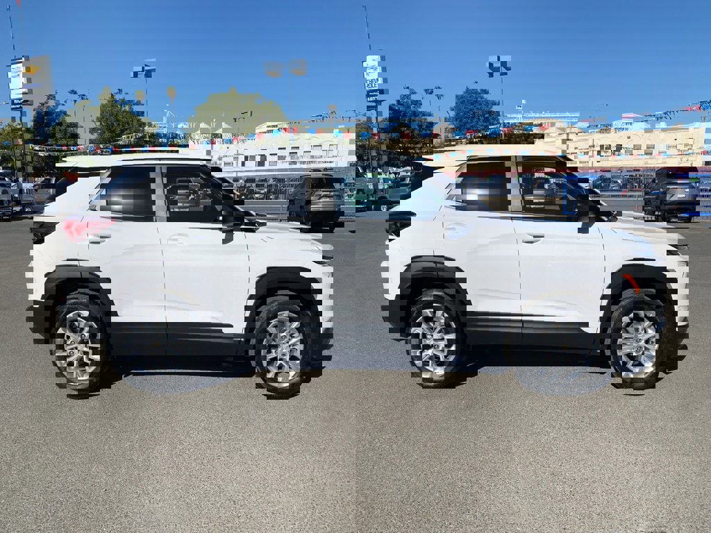 Used 2026 Chevrolet TrailBlazer LS w/ LS Convenience Package image 5