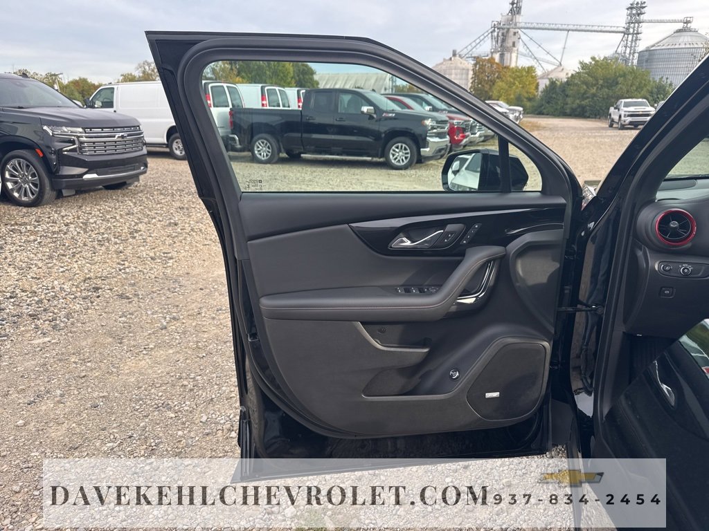 Used 2023 Chevrolet Blazer RS w/ Driver Confidence II Package image 9