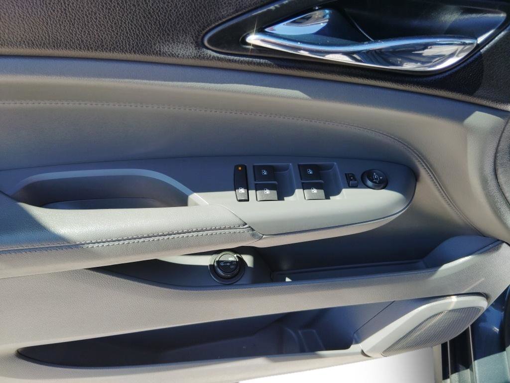 Used 2010 Cadillac SRX Luxury image 13