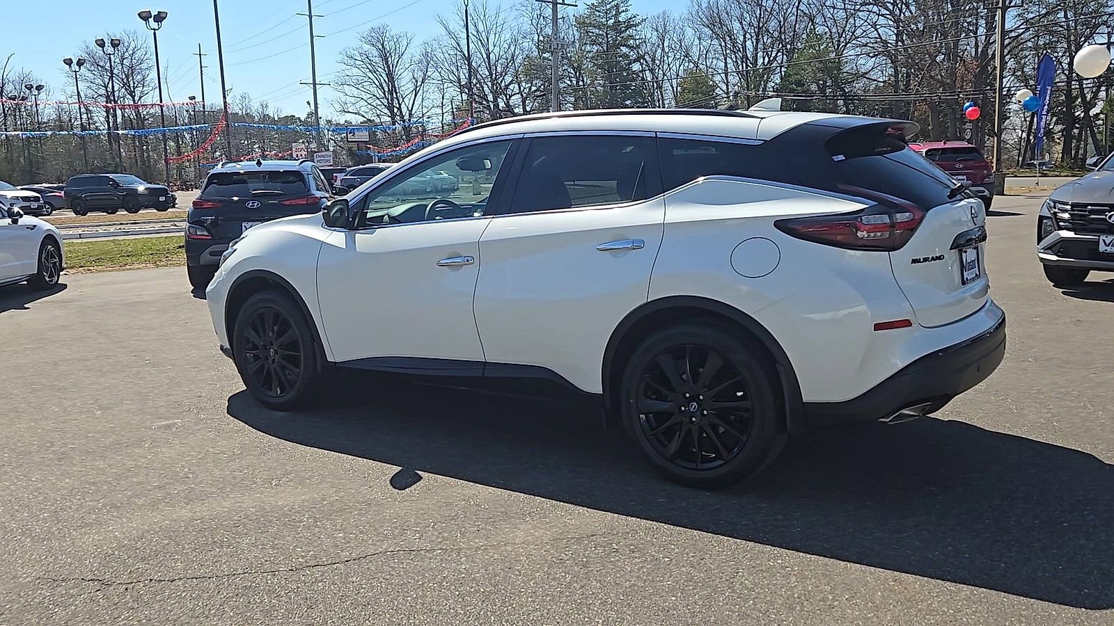 Used 2023 Nissan Murano SV w/ SV Midnight Edition Package image 6