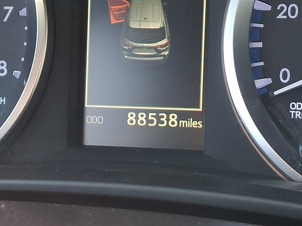 Used 2018 Toyota Highlander LE w/ Protection Package #3 AWD/4WD image 21