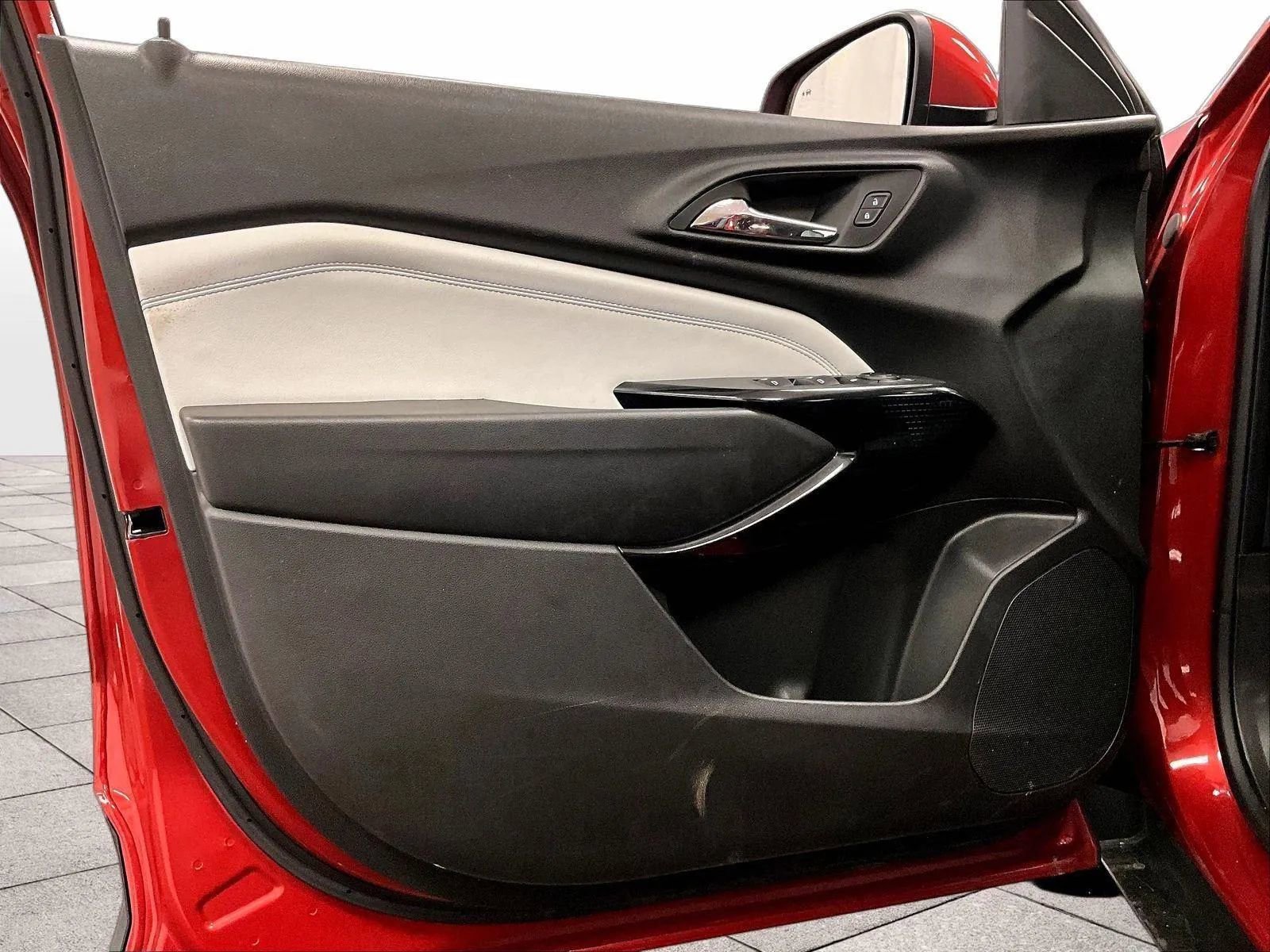 Used 2024 Chevrolet Trax LT w/ Driver Confidence Package image 22