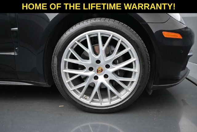 Used 2017 Porsche Panamera 4 AWD/4WD image 49