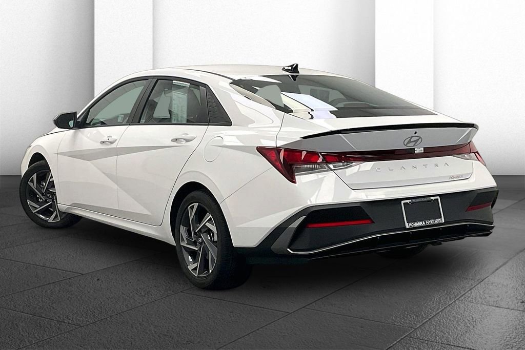 Certified 2025 Hyundai Elantra Sport w/ Cargo Package FWD image 8