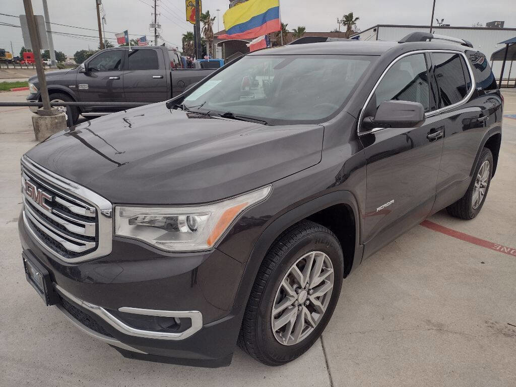 Used 2017 GMC Acadia SLE w/ Driver Alert Package I image 3