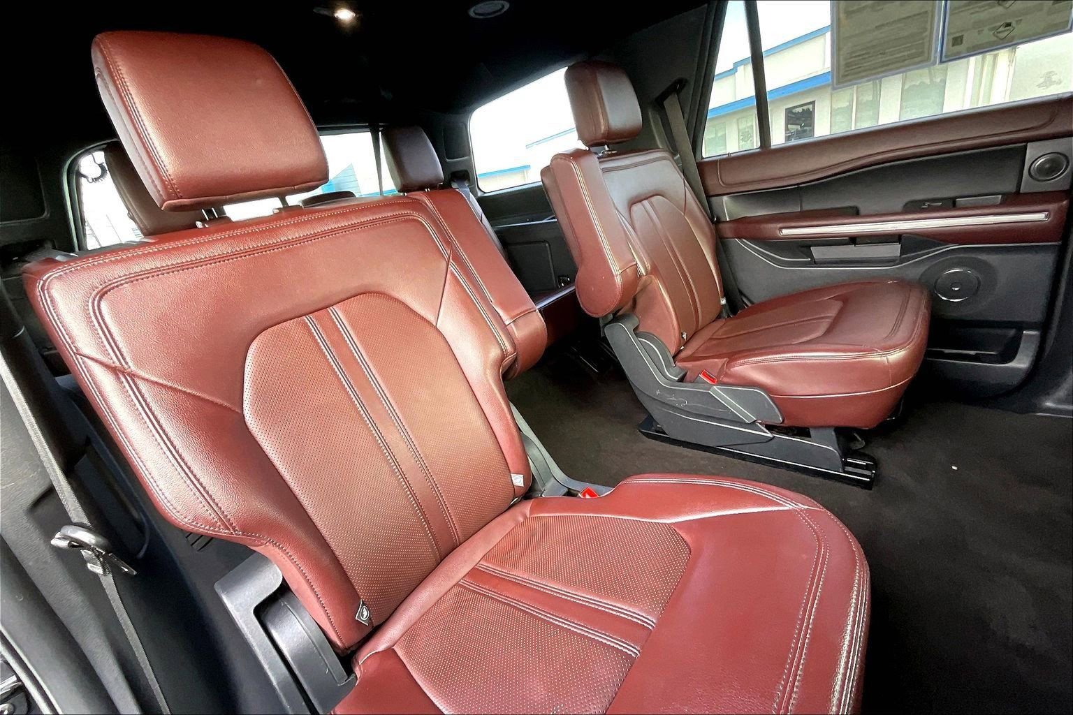 Used 2023 Ford Expedition Limited image 27