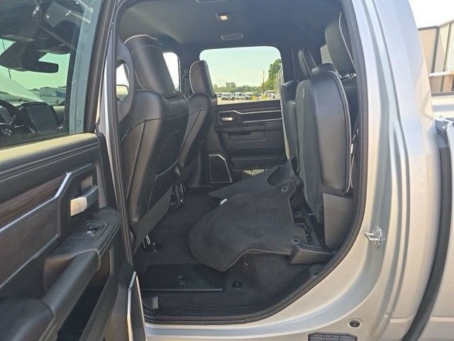 Used 2026 RAM 2500 Laramie AWD/4WD image 14