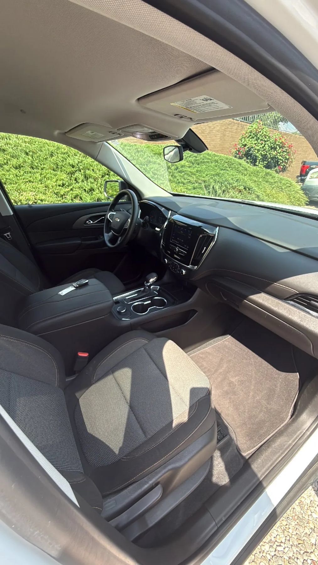 Used 2021 Chevrolet Traverse LS FWD image 25